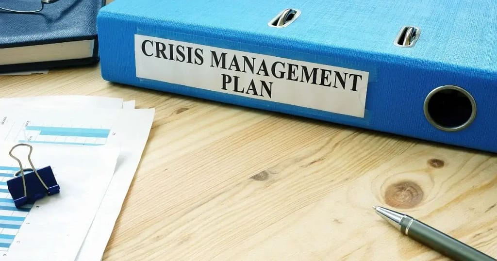 Gestão de crise e comunicação estratégica na saúde: uma análise crítica de modelos, erros e práticas em contexto institucional. Venha saber mais!