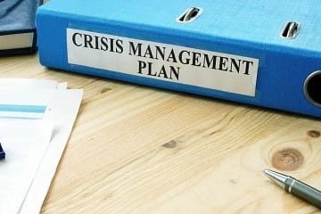 Gestão de crise e comunicação estratégica na saúde: uma análise crítica de modelos, erros e práticas em contexto institucional. Venha saber mais!