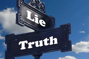 Impacto da mentira na comunicação: riscos reputacionais, consequências legais e estratégias de resposta para comunicadores.